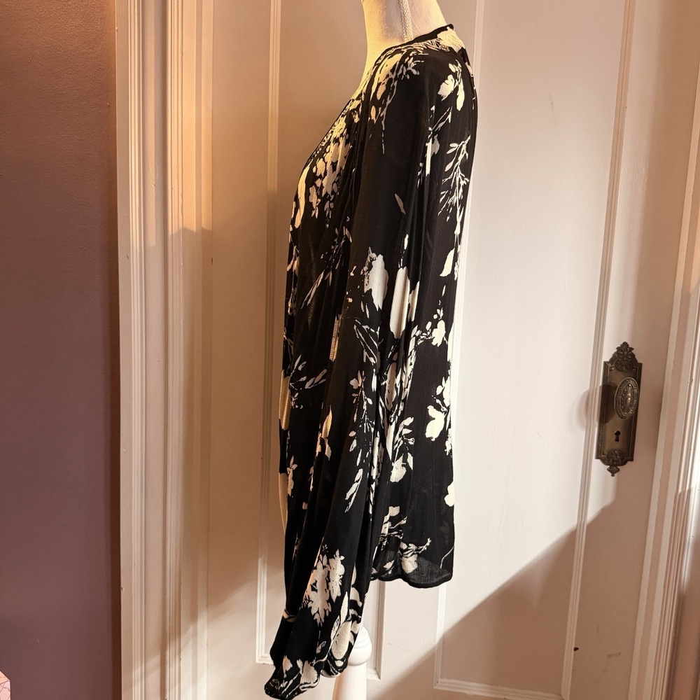 Lucky Brand Black And White Floral Kimono One Size - Picture 3 of 7